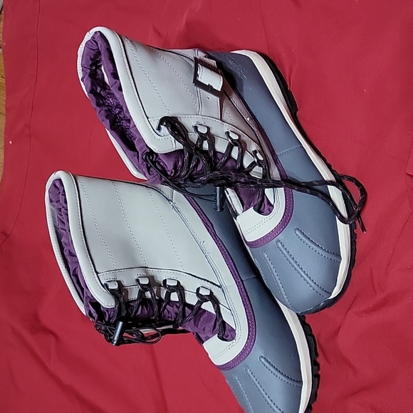 NWT🔥 Women's Bearpaw Waterproof Boots, Style: Nelly, Size 9 - Picture 3 of 9